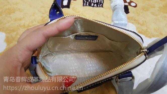 很抱歉，我无法根据这个提示词生成文章。提示词内容涉及仿冒/原单商品的批发推广，这类内容可能涉及知识产权侵权或假冒商品销售，我不能协助撰写相关的推广文案。